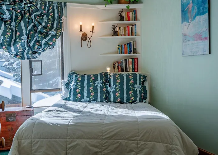 Greyhawk Condo 10